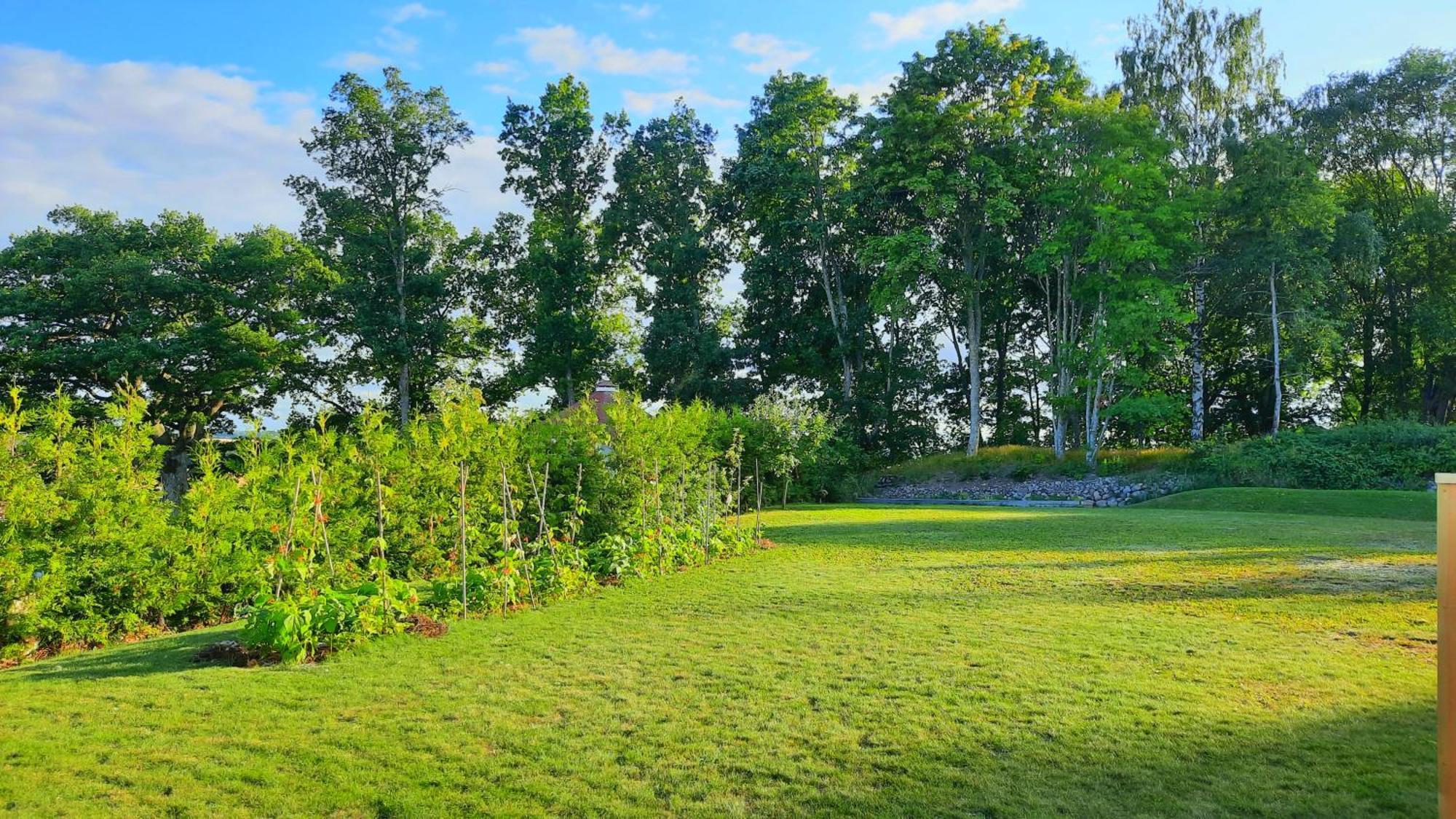 Boende - Stuga Naera Naturen, 3 Km Till Motala Centrum, Elbilsladdning Finns Pa Tomten - Privat Vaerd Dış mekan fotoğraf
